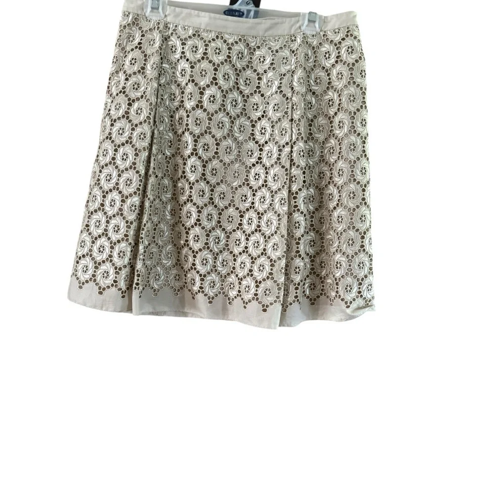 Elie Tahari chic cream
